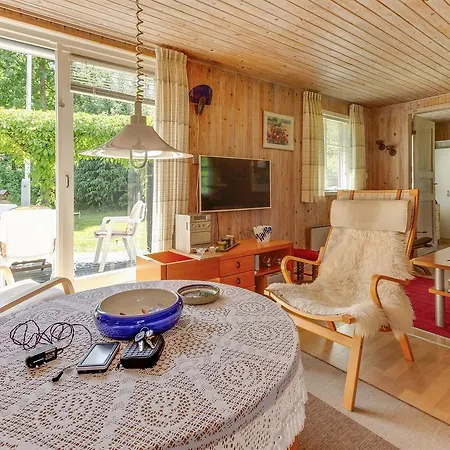 Three-bedroom Holiday In